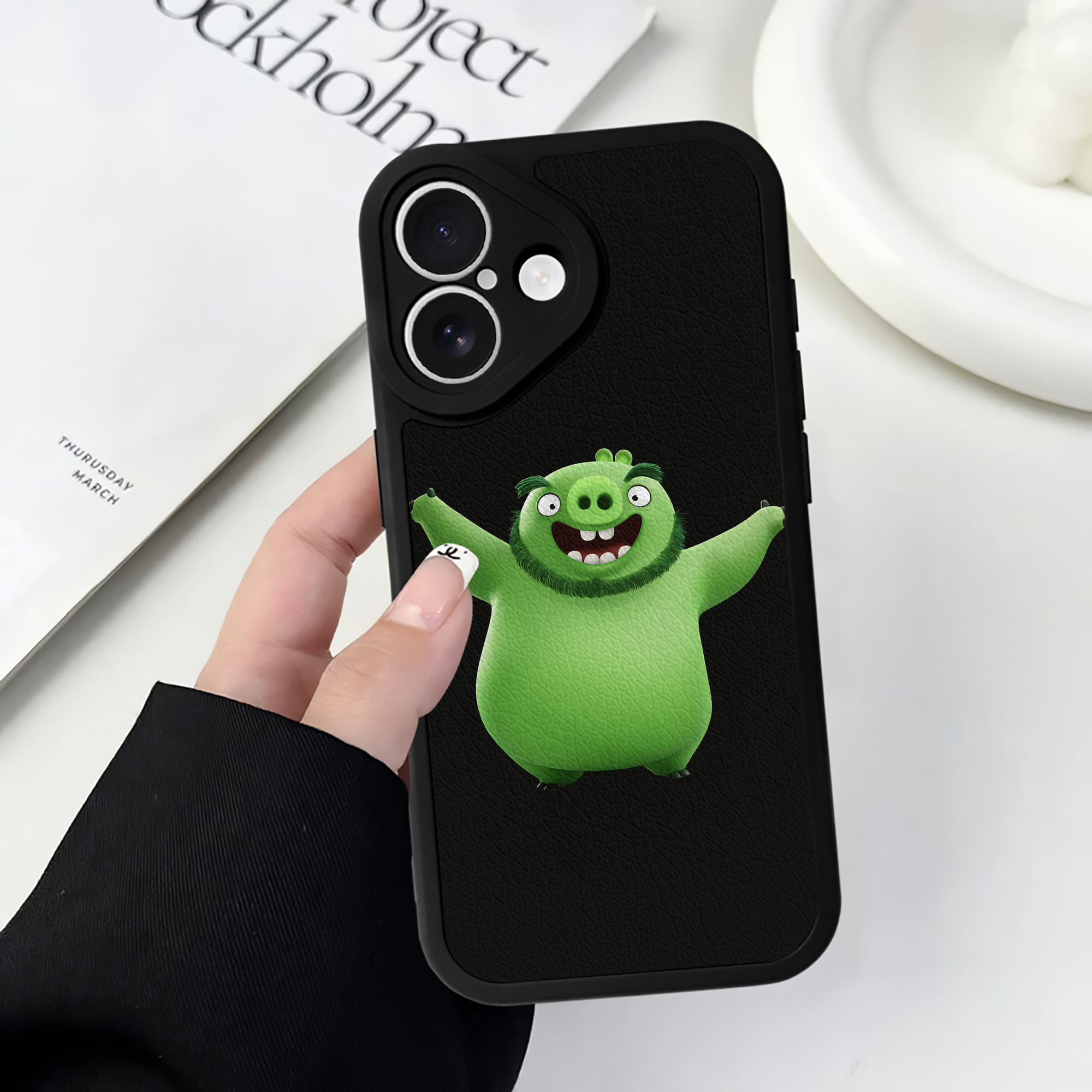 （画像用） Angry Birds アングリーバード 【iPhone 16シリーズ対応】シリコンスマホケース（レザー調） 材質：シリコン